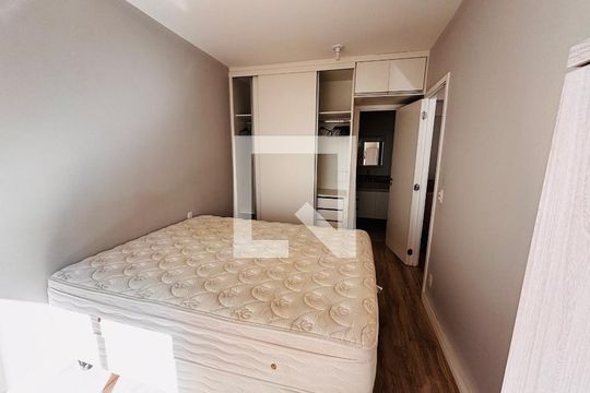Suíte  de apartamento para alugar com 1 quarto, 49m² em Alphaville Industrial, Barueri