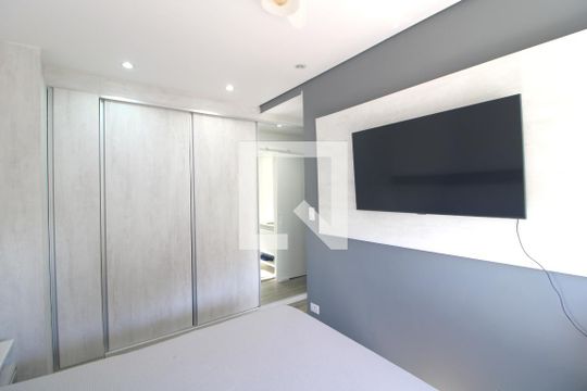 Suíte de apartamento para alugar com 2 quartos, 73m² em Vila Castelo, São Paulo
