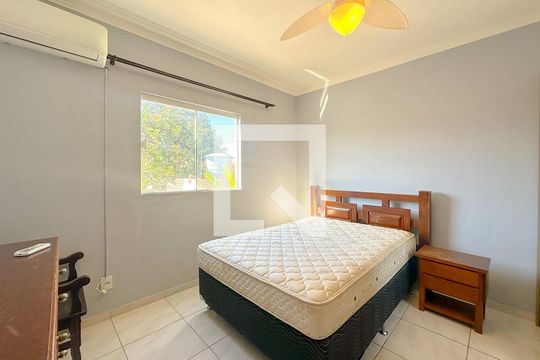 Quarto 1 de apartamento para alugar com 2 quartos, 64m² em Ingleses do Rio Vermelho, Florianópolis