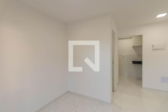 Sala/Quarto de kitnet/studio para alugar com 1 quarto, 28m² em Boaçu, São Gonçalo