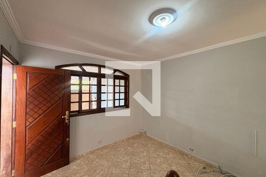 Sala de casa para alugar com 5 quartos, 158m² em Vila Sao Pedro, Santo André
