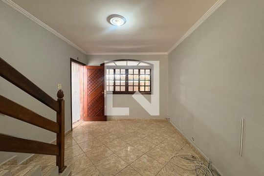 Sala de casa para alugar com 5 quartos, 158m² em Vila Sao Pedro, Santo André