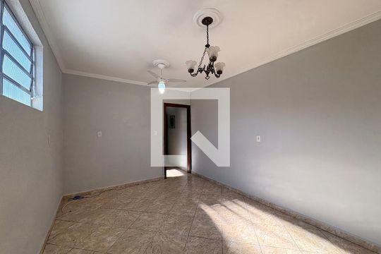 Sala de jantar  de casa para alugar com 5 quartos, 158m² em Vila Sao Pedro, Santo André