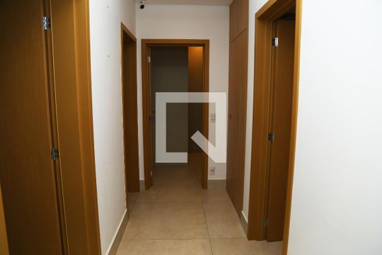 Corredor de apartamento para alugar com 4 quartos, 227m² em Setor Marista, Goiânia