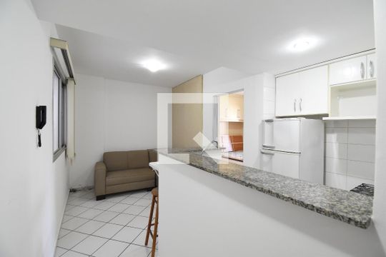 Sala/Cozinha de kitnet/studio para alugar com 1 quarto, 36m² em Centro, Curitiba