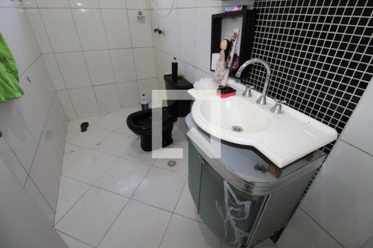 Banheiro da Suíte de casa para alugar com 2 quartos, 450m² em Parque Interlagos, São José dos Campos