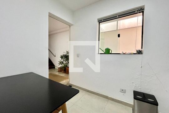 Cozinha de casa para alugar com 4 quartos, 160m² em Mirandópolis, São Paulo
