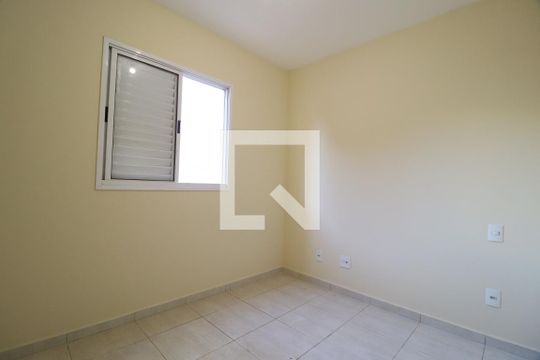 Quarto 1 de apartamento para alugar com 2 quartos, 55m² em Santa Mônica, Uberlândia