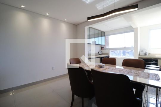Sala de apartamento para alugar com 2 quartos, 70m² em Patrimônio, Uberlândia