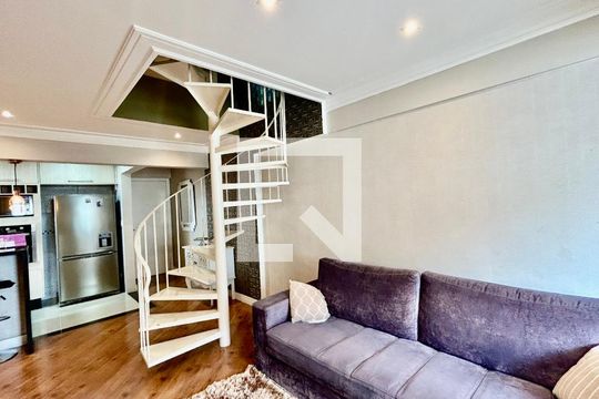 Apartamento para alugar com 3 quartos, 180m² em Vila Bertioga, São Paulo