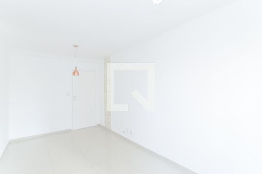 Sala de apartamento para alugar com 2 quartos, 70m² em Picanço, Guarulhos