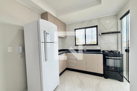 Sala e Cozinha de apartamento para alugar com 3 quartos, 55m² em Parque da Fonte, São José dos Pinhais