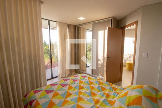 Casa à venda com 3 quartos, 790m² em Setor Habitacional Arniqueira, Brasília