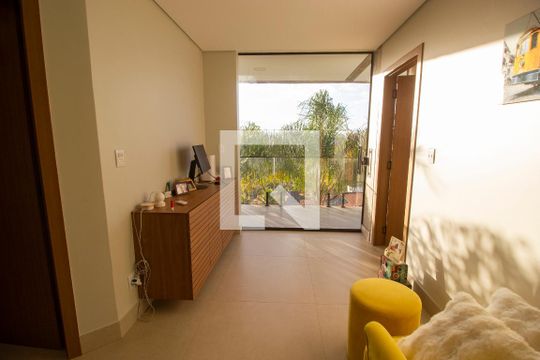 Casa à venda com 3 quartos, 790m² em Setor Habitacional Arniqueira, Brasília
