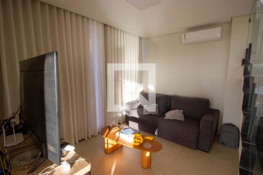 Casa à venda com 3 quartos, 790m² em Setor Habitacional Arniqueira, Brasília
