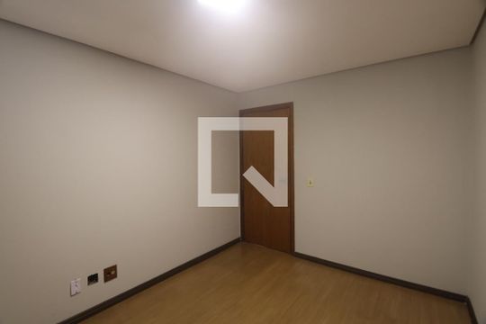 Quarto 1 de apartamento para alugar com 3 quartos, 166m² em Vila Eunice Nova, Cachoeirinha
