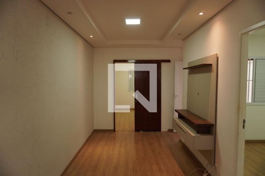 Casa de Condomínio para alugar com 3 quartos, 65m² em Jardim Ipanema, São Carlos