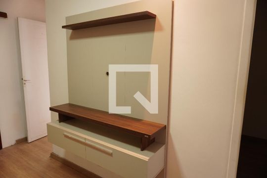 Casa de Condomínio para alugar com 3 quartos, 65m² em Jardim Ipanema, São Carlos