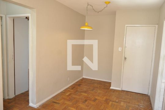Apartamento para alugar com 2 quartos, 55m² em Grajaú, Rio de Janeiro