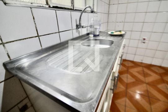 Cozinha de casa para alugar com 2 quartos, 110m² em Parque Boturussu, São Paulo