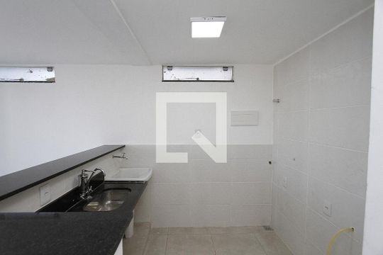 Cozinha de casa para alugar com 2 quartos, 41m² em Sagrada Família, Belo Horizonte