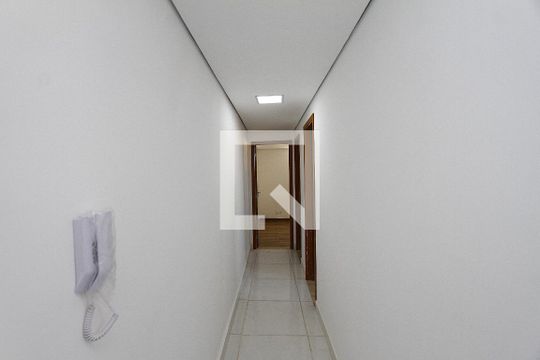 Corredor de casa para alugar com 2 quartos, 56m² em Sagrada Família, Belo Horizonte