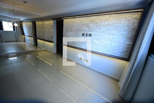 Apartamento para alugar com 2 quartos, 60m² em Vila Rosa, Goiânia