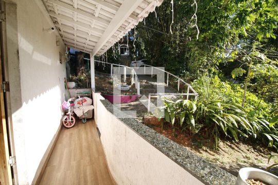 Varanda de casa de condomínio para alugar com 2 quartos, 70m² em Itanhangá, Rio de Janeiro