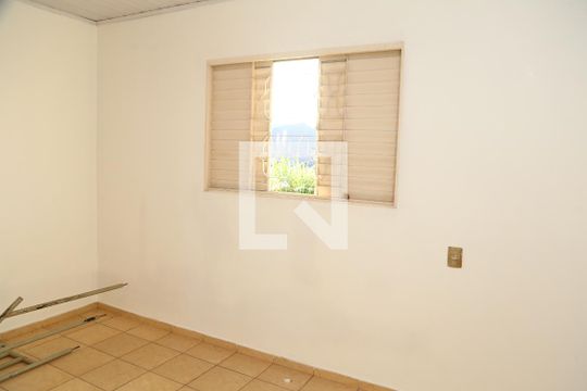 Apartamento 1 - Quarto 2 do andar superior de apartamento para alugar com 2 quartos, 91m² em Vila Maria, Aparecida de Goiânia