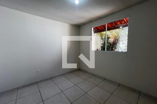 Quarto 1 de casa para alugar com 2 quartos, 48m² em Bom Sossego, Ribeirão das Neves