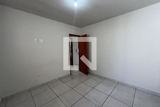 Quarto 1 de casa para alugar com 2 quartos, 48m² em Bom Sossego, Ribeirão das Neves