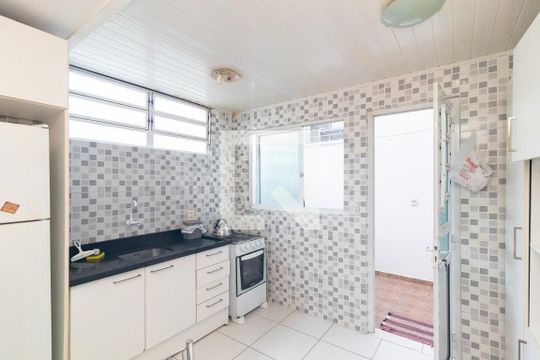 Cozinha de apartamento para alugar com 1 quarto, 45m² em Cidade Baixa, Porto Alegre