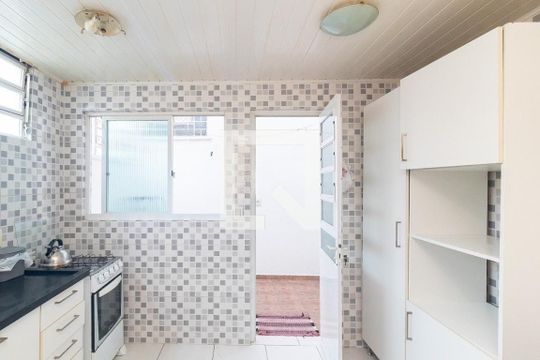 Cozinha de apartamento para alugar com 1 quarto, 45m² em Cidade Baixa, Porto Alegre