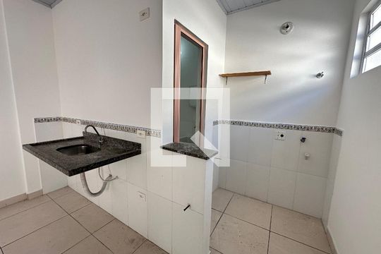 Kitnet de casa para alugar com 1 quarto, 25m² em Parque Sao Vicente, São Vicente