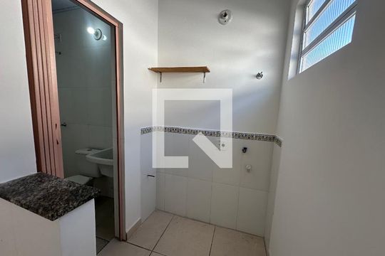 Kitnet de casa para alugar com 1 quarto, 25m² em Parque Sao Vicente, São Vicente