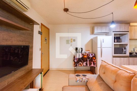 Apartamento para alugar com 2 quartos, 45m² em Olaria, Canoas