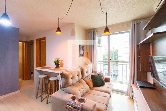 Apartamento para alugar com 2 quartos, 45m² em Olaria, Canoas