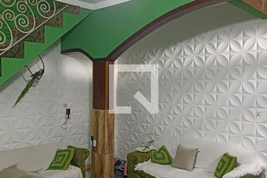 Sala de casa para alugar com 4 quartos, 220m² em Boaçu, São Gonçalo