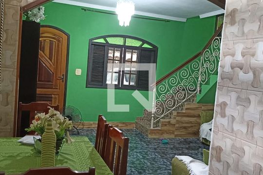 Sala de casa para alugar com 4 quartos, 220m² em Boaçu, São Gonçalo