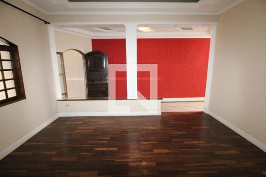 Casa para alugar com 3 quartos, 228m² em Vila Tesouro, São José dos Campos