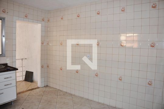Cozinha de casa à venda com 1 quarto, 140m² em Vila Mirante, São Paulo