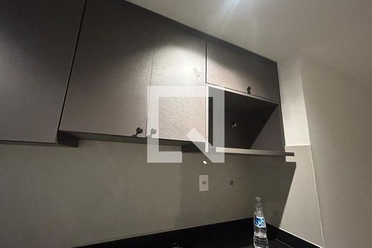 Cozinha de apartamento para alugar com 1 quarto, 50m² em Laranjeiras, Rio de Janeiro