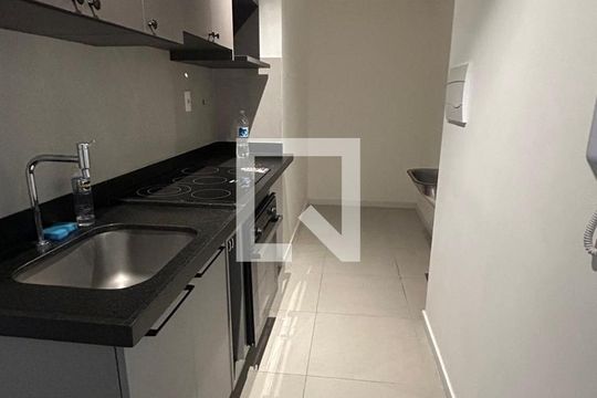 Cozinha de apartamento para alugar com 1 quarto, 50m² em Laranjeiras, Rio de Janeiro