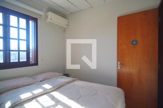 Quarto 1 de casa de condomínio à venda com 2 quartos, 44m² em Vicentina, São Leopoldo