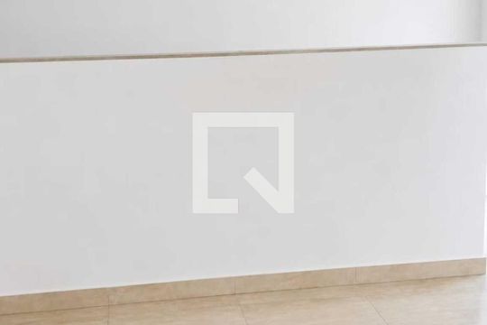Sala de apartamento para alugar com 2 quartos, 42m² em Itacolomi, Rio de Janeiro