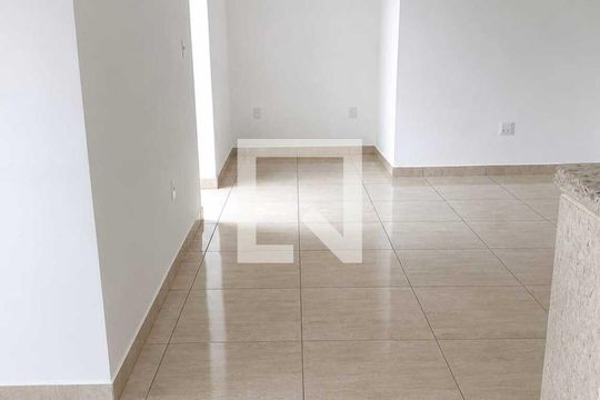 Sala de apartamento para alugar com 2 quartos, 42m² em Itacolomi, Rio de Janeiro