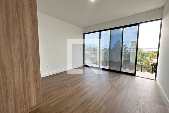 Suíte 1 de casa para alugar com 2 quartos, 150m² em Rio Tavares, Florianópolis