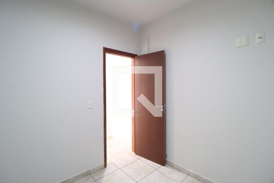 Quarto 1 de apartamento para alugar com 3 quartos, 75m² em Jardim Patricia, Uberlândia