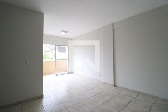 Sala de apartamento para alugar com 3 quartos, 75m² em Jardim Patricia, Uberlândia