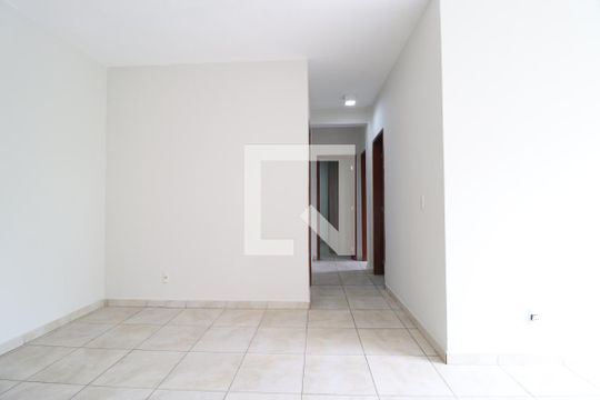 Sala de apartamento para alugar com 3 quartos, 75m² em Jardim Patricia, Uberlândia